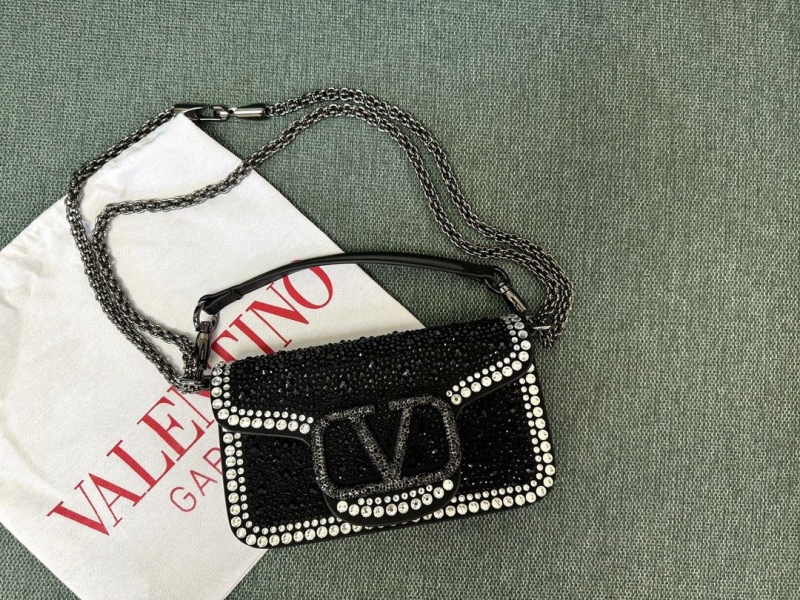 Va1e*ntin0 satchel bag